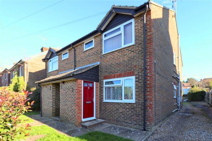 1 Bedroom Apartment To Rent In Kents Road, Haywards Heath, West Sussex, RH16