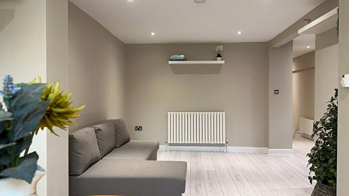 1 Bedroom Flat To Rent In Hurst Street, Oxford, Oxfordshire, OX4