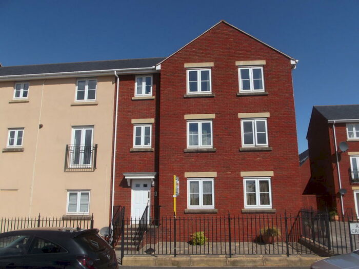 2 Bedroom Apartment To Rent In Royal Crescent, Exeter, EX2