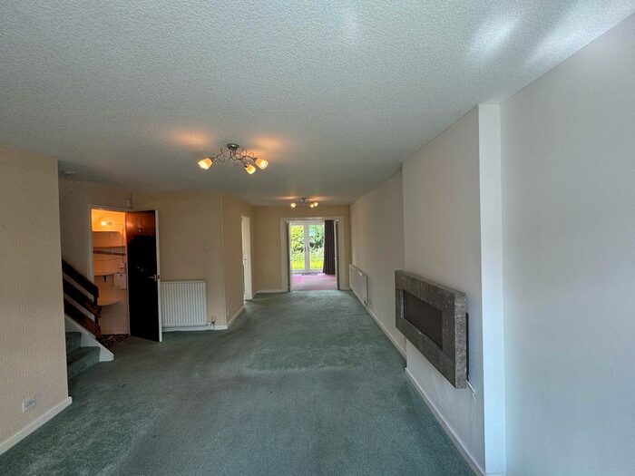 3 Bedroom Detached House To Rent In Thorneside, Denton, M34