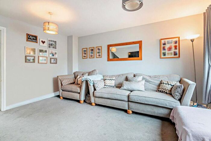 3 Bedroom Terraced House For Sale In Cirencester, GL7