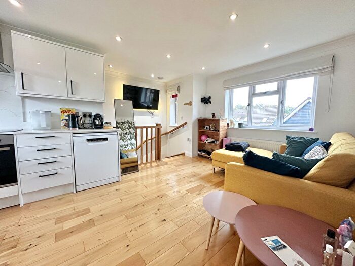 2 Bedroom Flat To Rent In Woodwell Road, Shirehampton, BS11