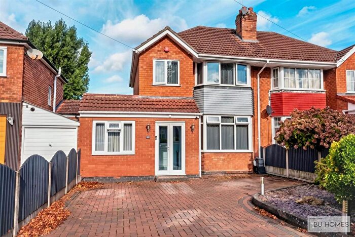 4 Bedroom Semi Detached House For Sale In Thurlston Avenue, Solihull, B92