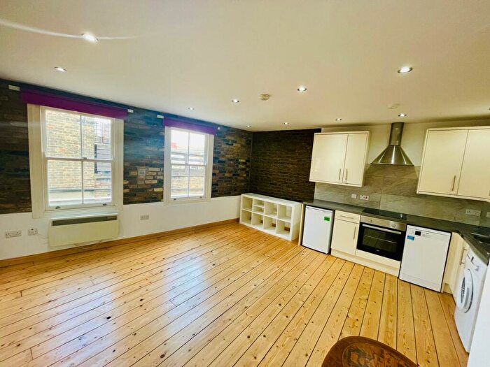 1 Bedroom Flat To Rent In Sanford Lane, London, N16