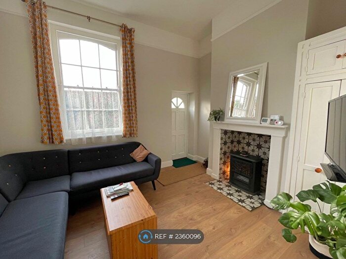 2 Bedroom Flat To Rent In Blackmans Yard, London, E2