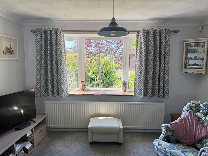 3 Bedroom Detached House For Sale In Sandford Way, Broadstone, BH18 - Photo 7