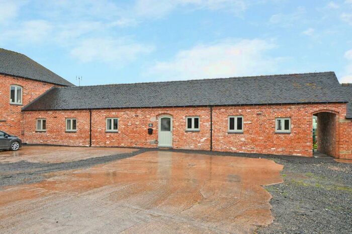 3 Bedroom Barn Conversion To Rent In Walton Farm, Walton, ST21