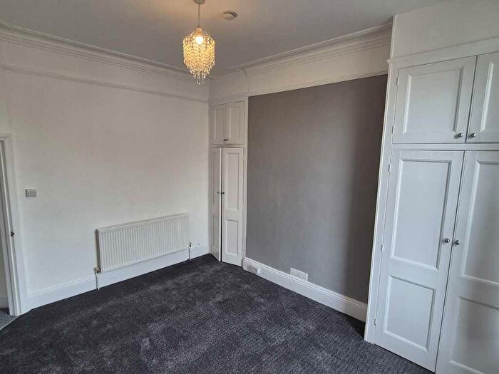 2 Bedroom Apartment To Rent In Hartley Avenue Flat, PL3