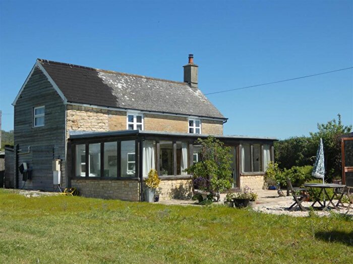 2 Bedroom Detached House For Sale In Green Lane, Stour Row, SP7