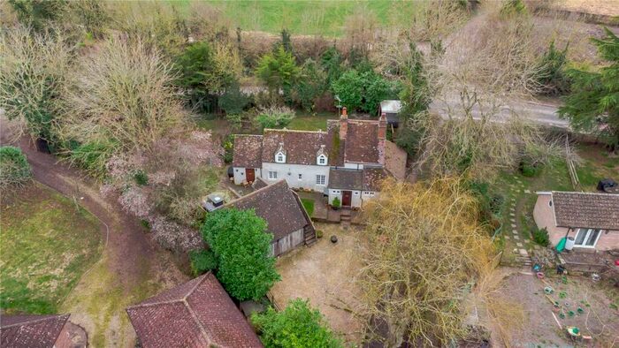 3 Bedroom Detached House For Sale In Reading Road, Upton, Didcot, Oxfordshire, OX11