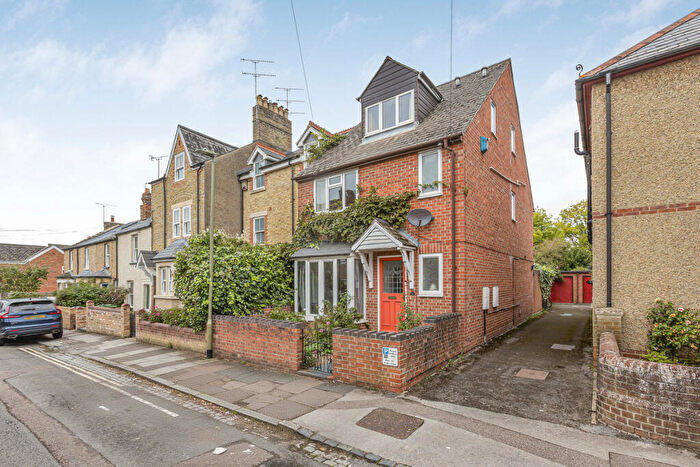 4 Bedroom End Of Terrace House For Sale In William Street, Marston, OX3