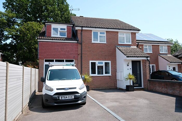 4 Bedroom Detached House For Sale In Sandpiper Close, Marchwood, SO40
