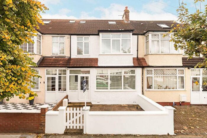 4 Bedroom End Terrace House For Sale In Northborough Road, London, SW16