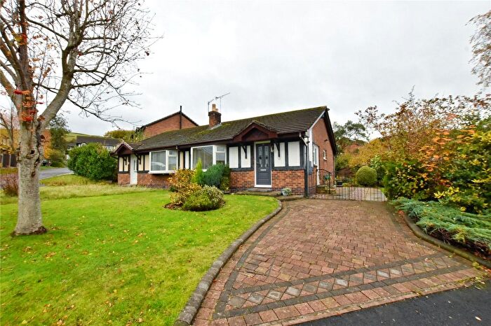 2 Bedroom Bungalow For Sale In Leicester Drive, Glossop, Derbyshire, SK13