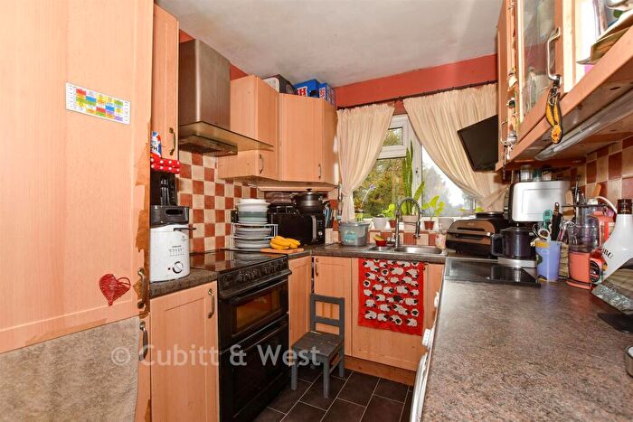 2 Bedroom Flat For Sale In London Road, Felbridge, West Sussex, RH19