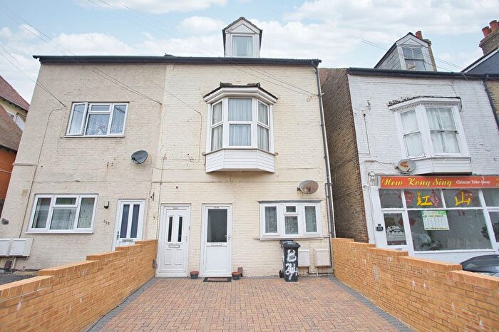 1 Bedroom Flat For Sale In Folkestone Road, Dover, Kent, CT17