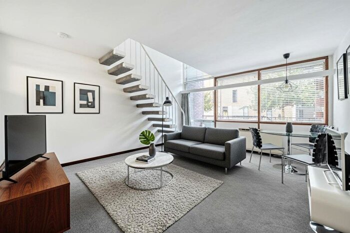 2 Bedroom Flat For Sale In Golden Lane Estate, Clerkenwell, London, EC1Y