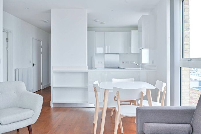 1 Bedroom Flat To Rent In Duncombe House, Woolwich Riverside, London, SE18