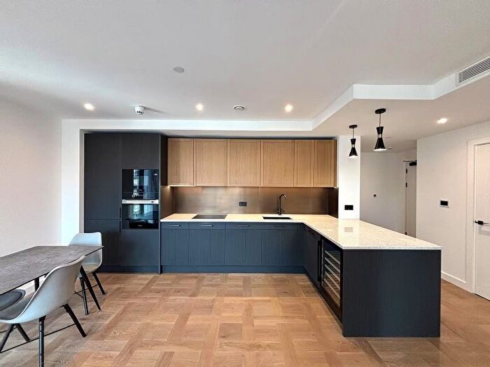 2 Bedroom Flat To Rent In Merino Gardens, London Dock, London, E1W