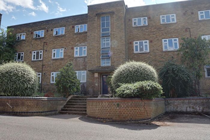 3 Bedroom Terraced House To Rent In Jebb Avenue, London, SW2