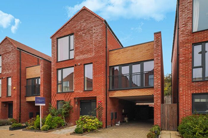 5 Bedroom Detached House For Sale In Peter Collinson Vale, London, NW7
