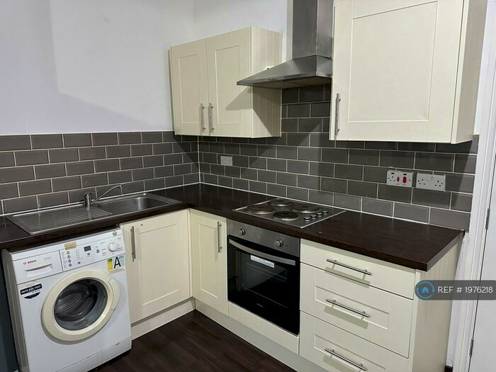 Studio To Rent In Roundhay Road, Leeds, LS8