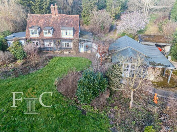 3 Bedroom Detached House For Sale In Wormley West End, Broxbourne Woods, EN10