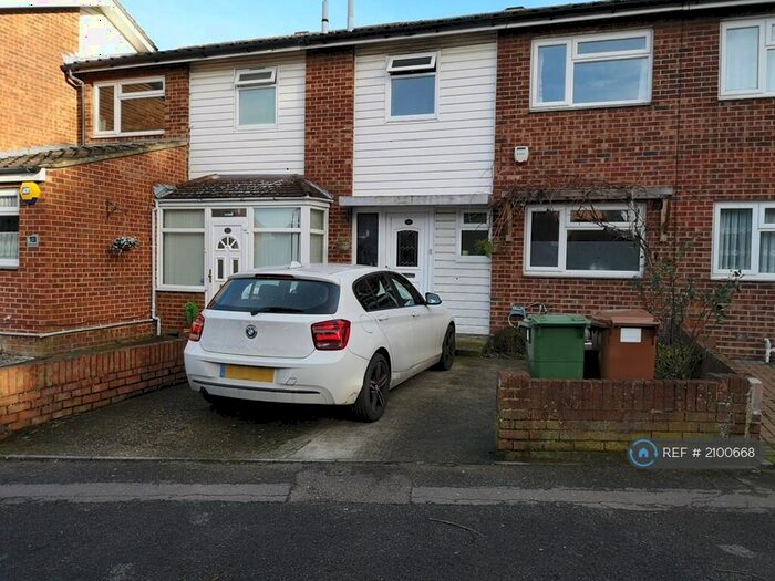 3 Bedroom Terraced House To Rent In Richmond Green, Sutton, CR0