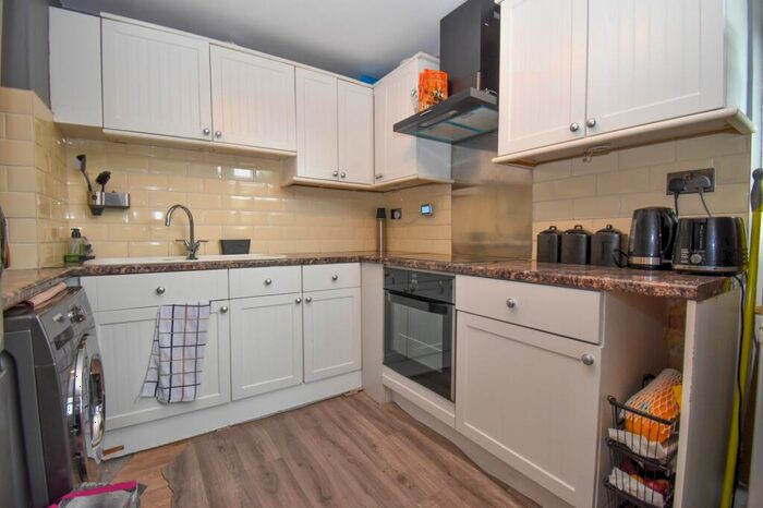 2 Bedroom Maisonette For Sale In Kashmir Road, Leicester, LE1