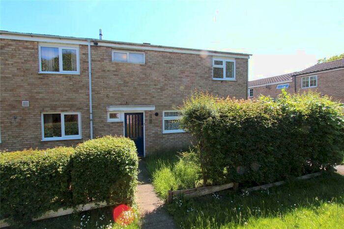 3 Bedroom Terraced House To Rent In York Road, Stevenage, Hertfordshire, SG1
