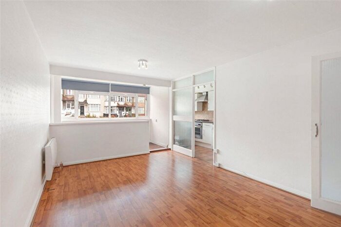 Studio To Rent In Grange Road, London, SE19