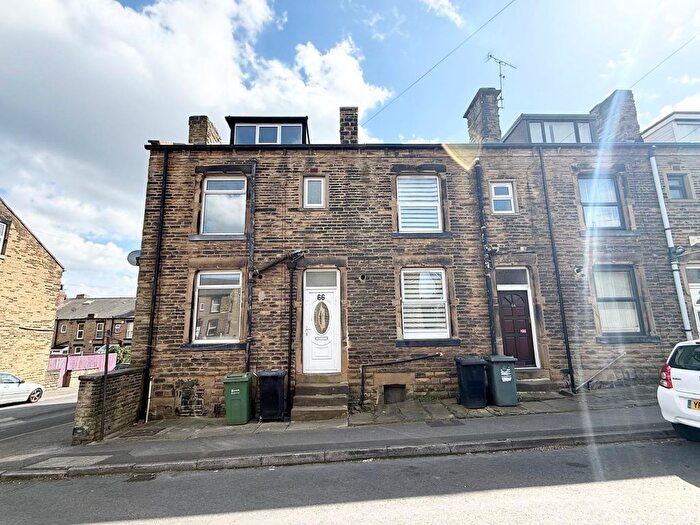 2 Bedroom End Terrace House To Rent In Gillroyd Parade, Morley, Leeds, West Yorkshire, LS27