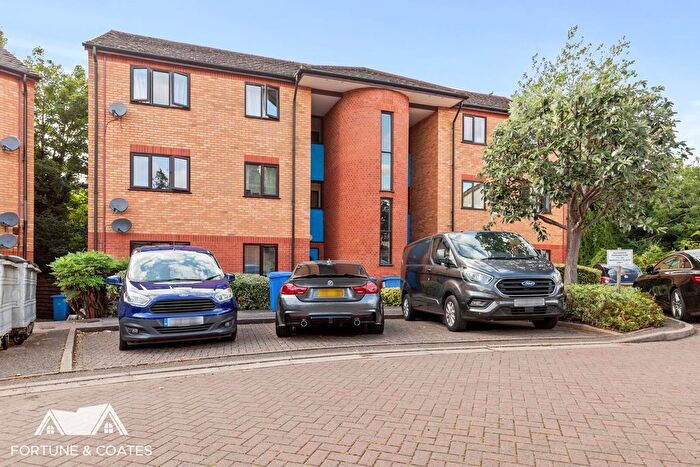 2 Bedroom Flat For Sale In Marigold Place, Harlow, CM17