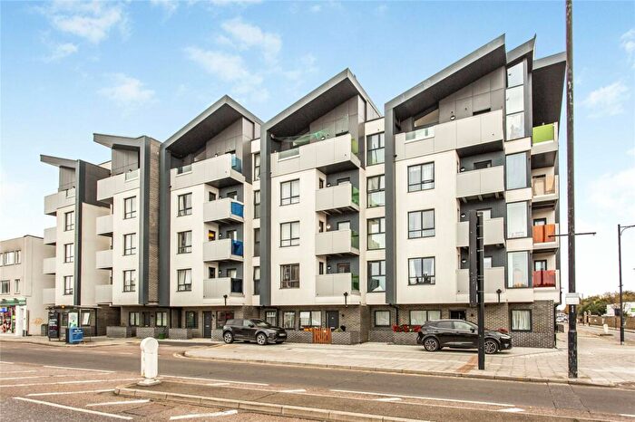 2 Bedroom Flat For Sale In The Tide, London Road, Southend-On-Sea, Essex, SS1
