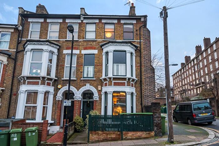 1 Bedroom Flat To Rent In Bromar Road, London, SE5