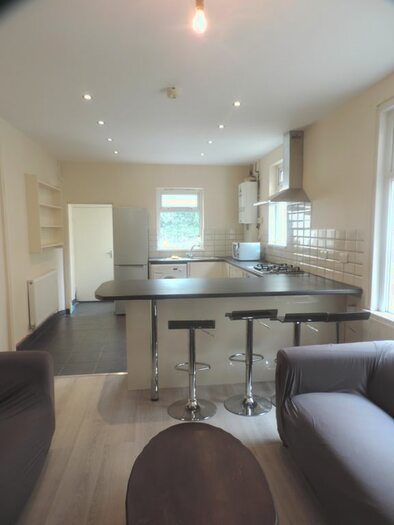 5 Bedroom Terraced House To Rent In Mackintosh Place, Cathays, Cardiff, CF24