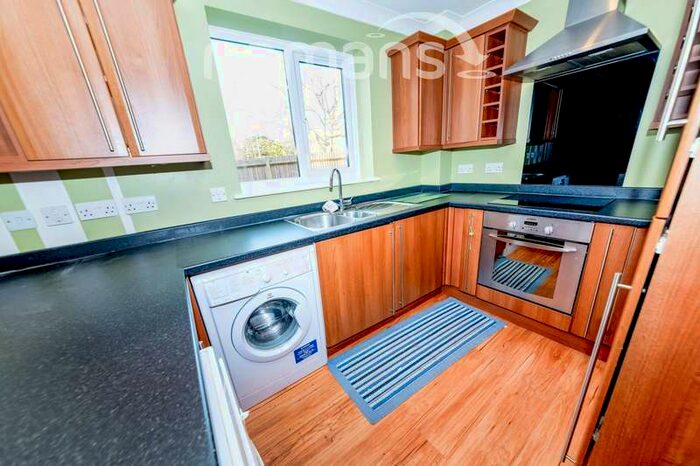 1 Bedroom Flat To Rent In Cherberry Close, GU51