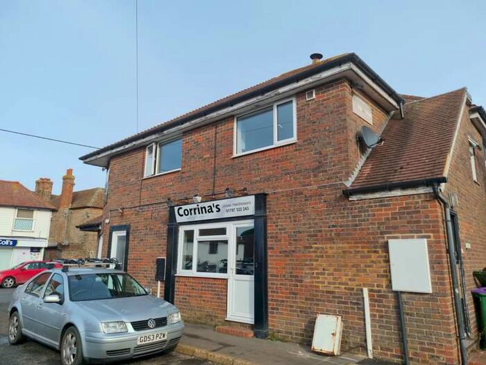 2 Bedroom Flat To Rent In Oak Lane, Lydd, TN29