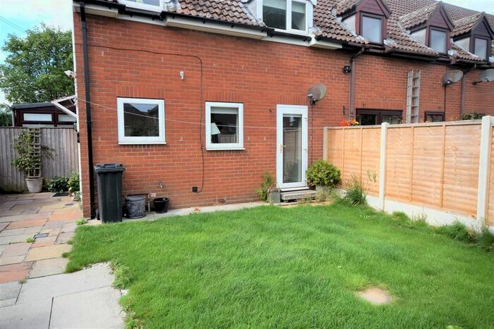 1 Bedroom End Of Terrace House To Rent In The Meadows, Foxholes, Driffield, YO25