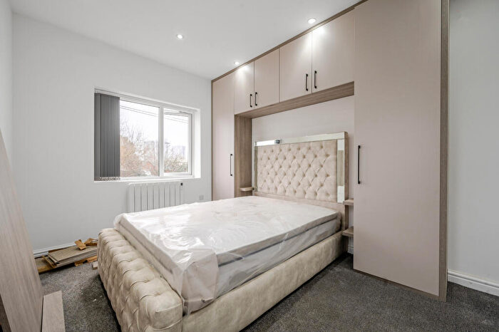 Studio To Rent In Eccles New Road, Salford, Lancashire, M5