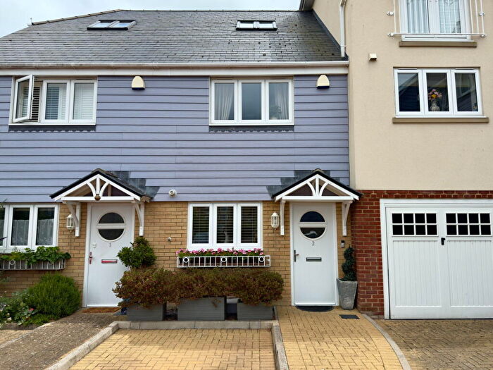 3 Bedroom Terraced House For Sale In Beach Walk, Broadstairs, CT10