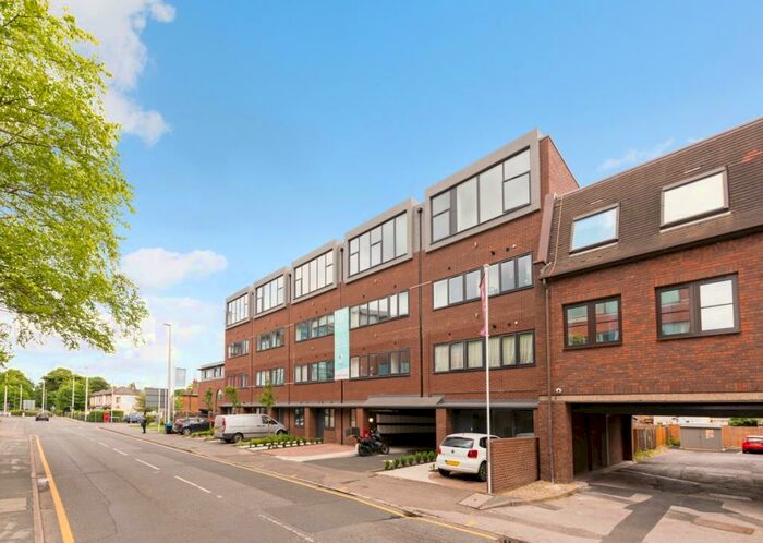 1 Bedroom Flat To Rent In Chertsey Road Woking, GU21