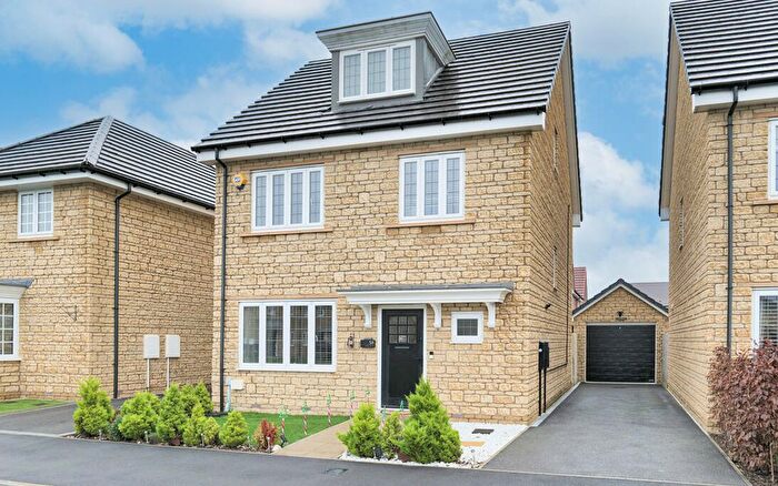 4 Bedroom Detached House For Sale In Basil Drive, Melksham, SN12