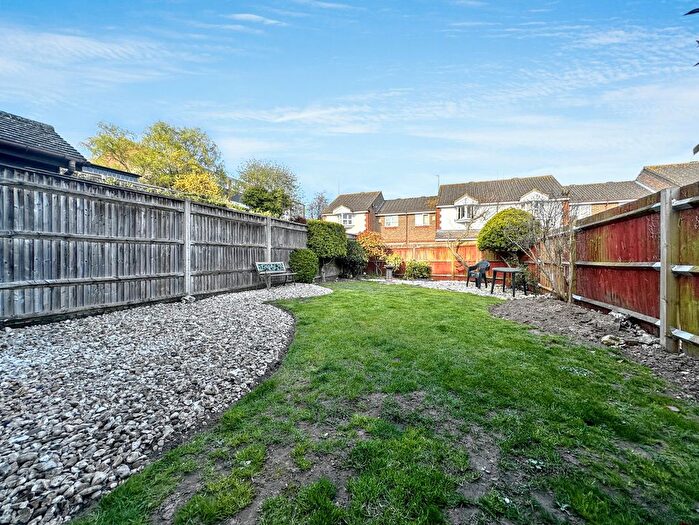 3 Bedroom Semi-Detached House To Rent In Vale Road, Dartford, DA1