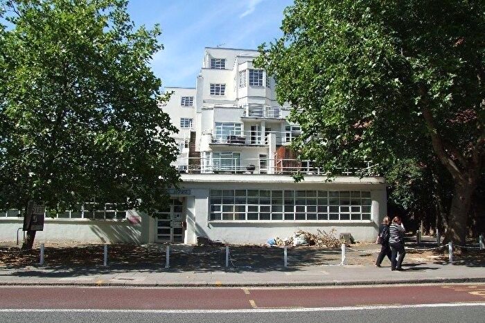 1 Bedroom Flat To Rent In Uxbridge Road, Ealing, W5