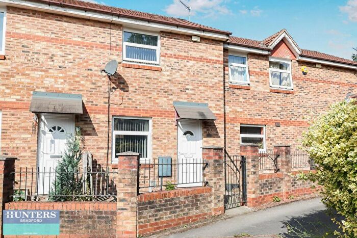 2 Bedroom Terraced House For Sale In Barnby Avenue Bradford, West Yorkshire, BD8