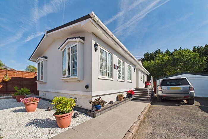 2 Bedroom Detached House For Sale In Burnt Oak Lane, Newdigate, RH5