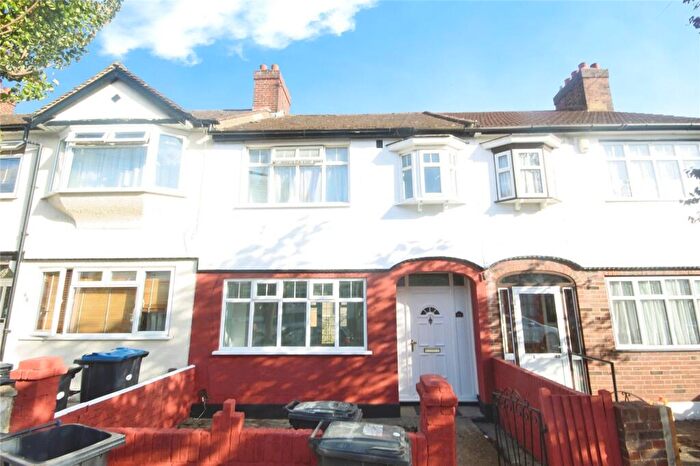 3 Bedroom Terraced House To Rent In Waverley Road, London, SE25
