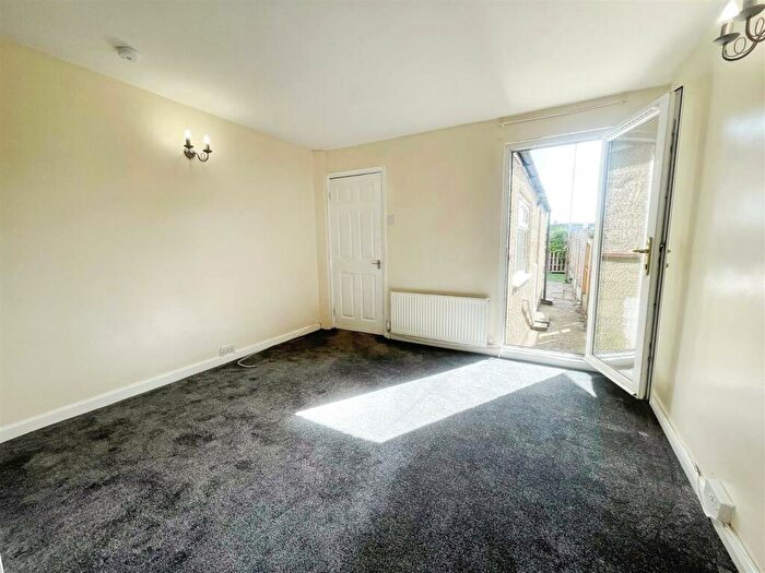 2 Bedroom House To Rent In Whitehall Lane, Grays, RM17