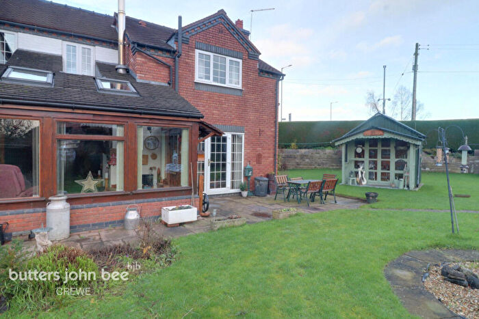 4 Bedroom Cottage For Sale In Bar Hill, Crewe, CW3